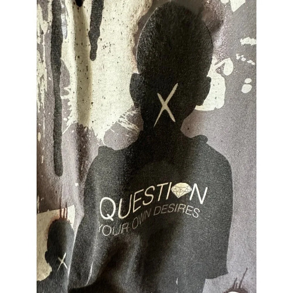 Kallusive Men’s size Medium Question your Own Desires t-shirt - Picture 3 of 11